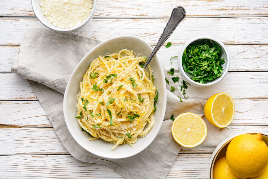 pasta al limone, delicious italian meal, spaghetti with parmesan